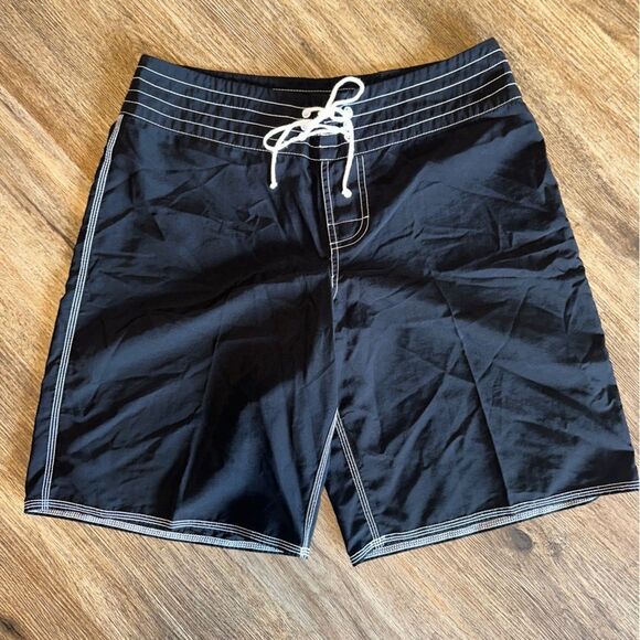Victorias Secret NWOT woman’s Bermuda black shorts size Small - Picture 1 of 5